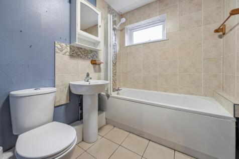 87 Cambo Place, North Shields, Tyne and Wear, NE30 3RL