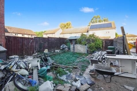 25 Darrington Close, Eaton Socon, St. Neots, Cambridgeshire PE19 8BG