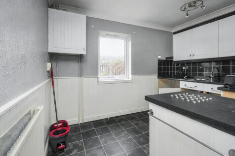 94 The Hove, Murdishaw, Runcorn, Cheshire, WA7 6EE