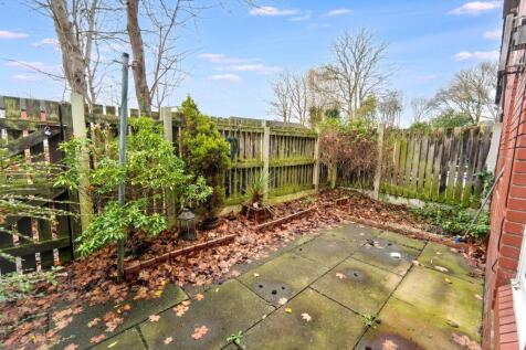 94 The Hove, Murdishaw, Runcorn, Cheshire, WA7 6EE