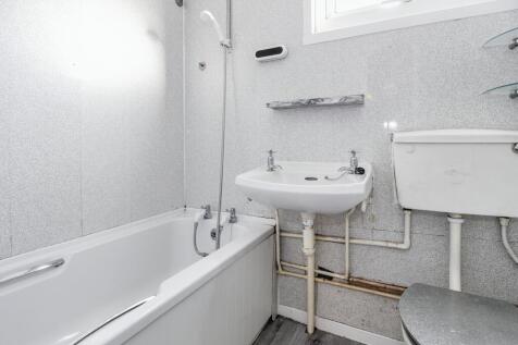 14 Heddon Walk, Hawkshead, Bradford, West Yorkshire, BD5 0TE