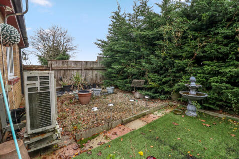 39 Middleton Avenue, Thornaby, Stockton-on-Tees, Cleveland, TS17 0HG