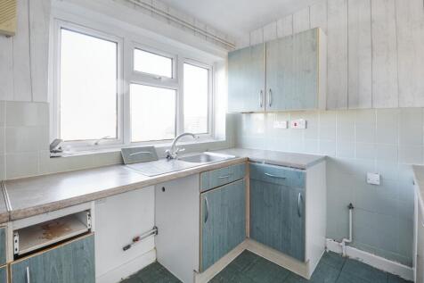 6 Russell Court, St. Neots, Cambridgeshire PE19 1AZ