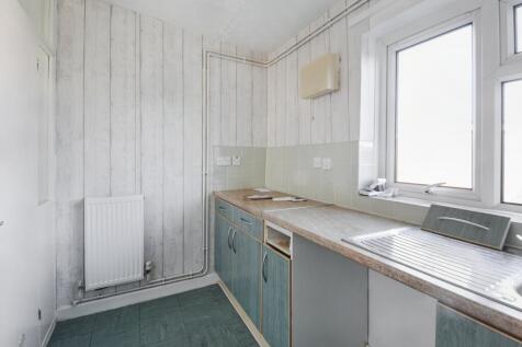 6 Russell Court, St. Neots, Cambridgeshire PE19 1AZ