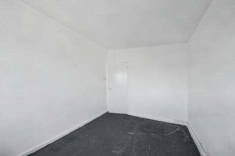 6 Russell Court, St. Neots, Cambridgeshire PE19 1AZ