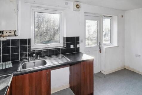 4 Hebble Brook Close, Mixenden, Halifax, HX2 8UJ