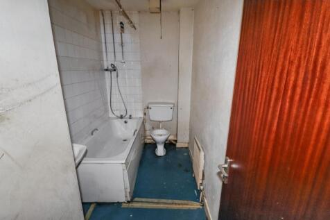 4 Hebble Brook Close, Mixenden, Halifax, HX2 8UJ