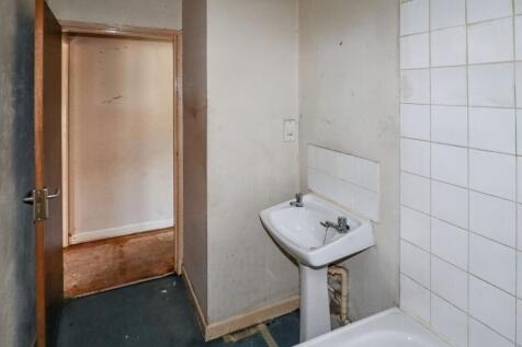 4 Hebble Brook Close, Mixenden, Halifax, HX2 8UJ