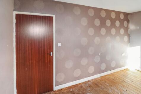 4 Hebble Brook Close, Mixenden, Halifax, HX2 8UJ