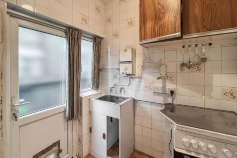 102 Swaby Road, Earlsfield, London SW18 3QZ