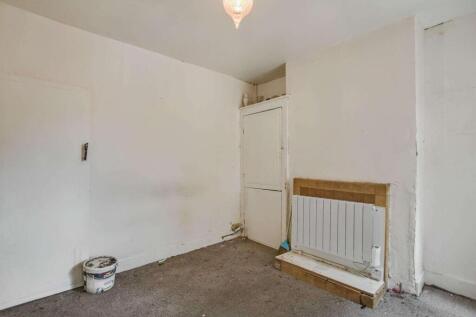 5 Oxford Road, Edmonton, London N9 0LY