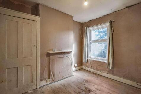 5 Oxford Road, Edmonton, London N9 0LY