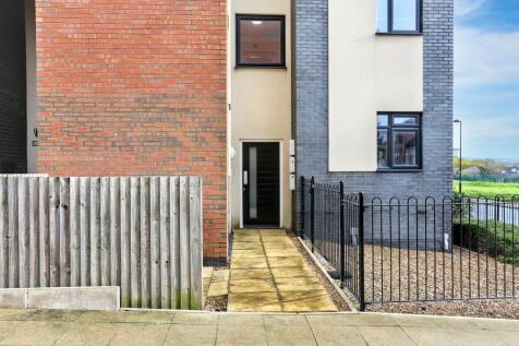 6 Paris Court Stoke-on-Trent, Staffordshire, ST1 3GJ