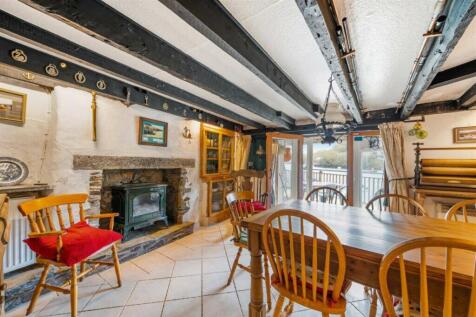 Ferrymans Cottage, 6 Station Road, Fowey, PL23 1DF