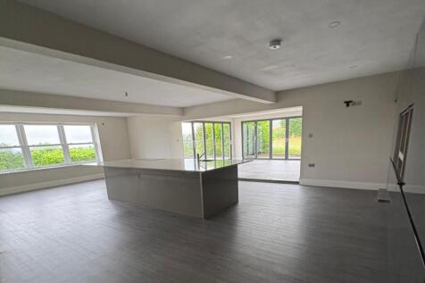 The Beeches, 26 Whalley Road, Wilpshire, Blackburn, BB1 9JT