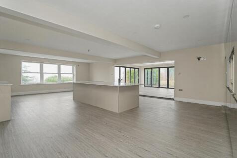 The Beeches, 26 Whalley Road, Wilpshire, Blackburn, BB1 9JT