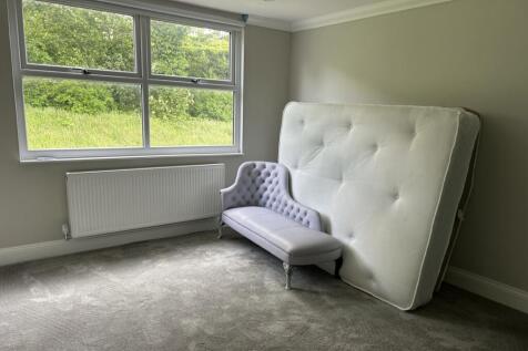 The Beeches, 26 Whalley Road, Wilpshire, Blackburn, BB1 9JT