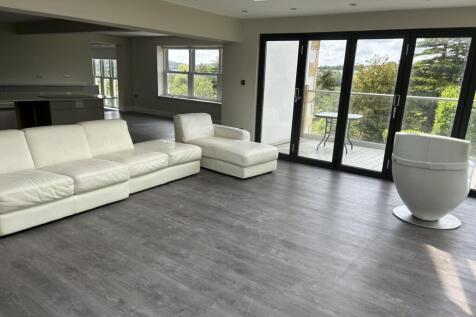 The Beeches, 26 Whalley Road, Wilpshire, Blackburn, BB1 9JT