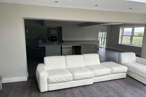 The Beeches, 26 Whalley Road, Wilpshire, Blackburn, BB1 9JT