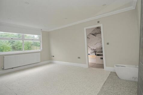 The Beeches, 26 Whalley Road, Wilpshire, Blackburn, BB1 9JT