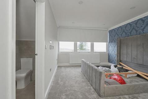 The Beeches, 26 Whalley Road, Wilpshire, Blackburn, BB1 9JT