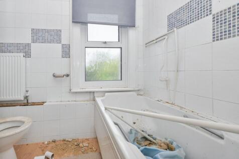 1 ,1A, 2 Mount Zion, Benfleet, Essex SS7 2AR