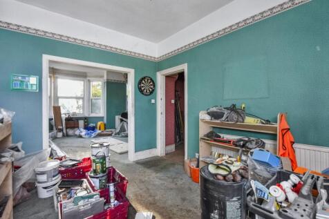 1 ,1A, 2 Mount Zion, Benfleet, Essex SS7 2AR