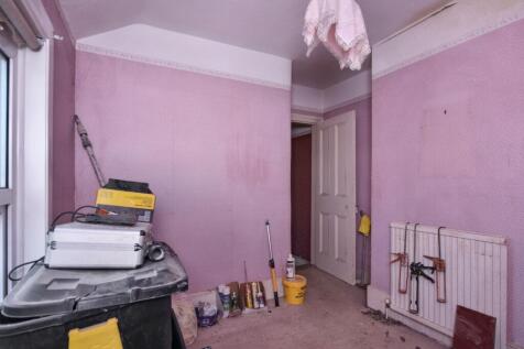 1 ,1A, 2 Mount Zion, Benfleet, Essex SS7 2AR