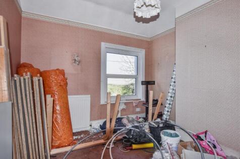 1 ,1A, 2 Mount Zion, Benfleet, Essex SS7 2AR