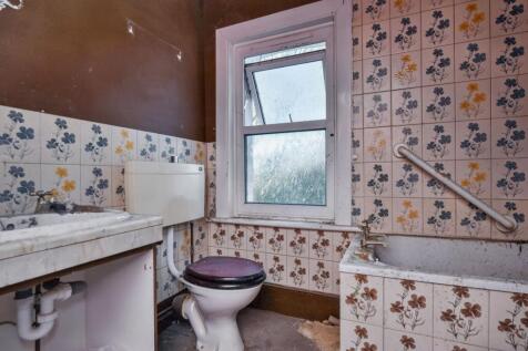 1 ,1A, 2 Mount Zion, Benfleet, Essex SS7 2AR