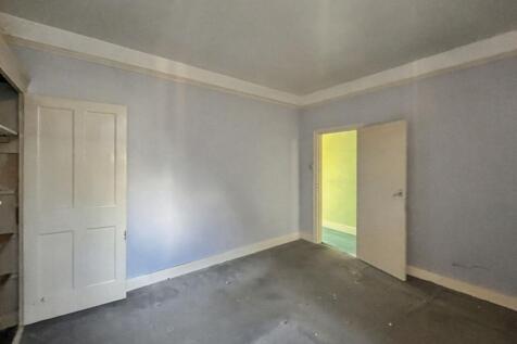 65 Burntwood Lane, London SW17 0AJ