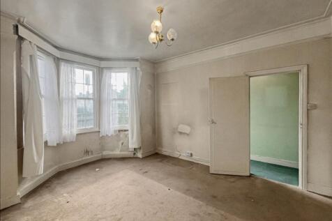 65 Burntwood Lane, London SW17 0AJ