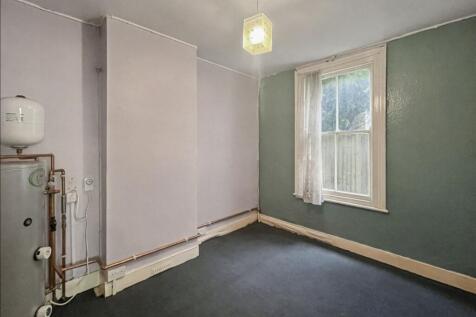 65 Burntwood Lane, London SW17 0AJ