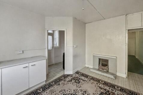 65 Burntwood Lane, London SW17 0AJ