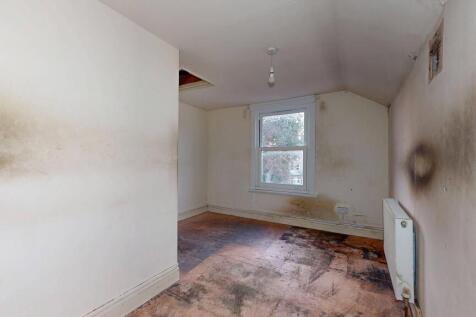 Flat B, 17 Durley Road, Stamford Hill, London, N16 5JW