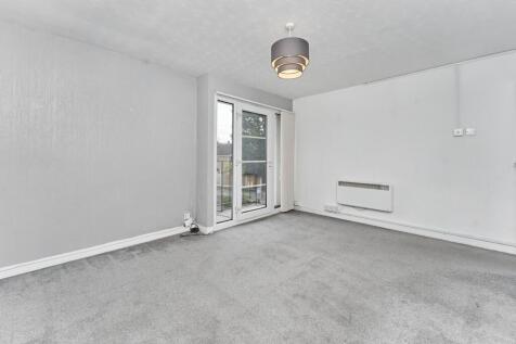 Flat 11, Lyndon House, 2 Conifer Drive, Birmingham B31 2HX