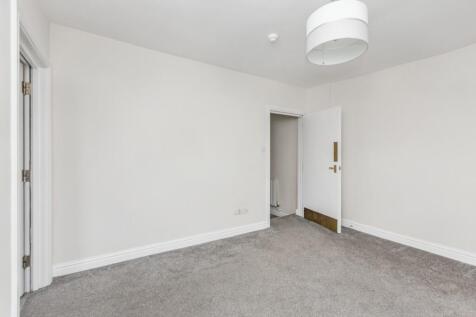 107 High Street, Witney, Oxfordshire, OX28 6HY