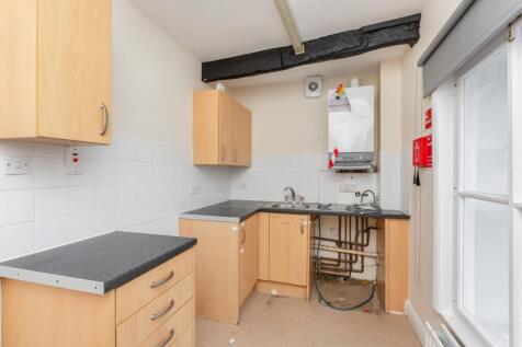 107 High Street, Witney, Oxfordshire, OX28 6HY