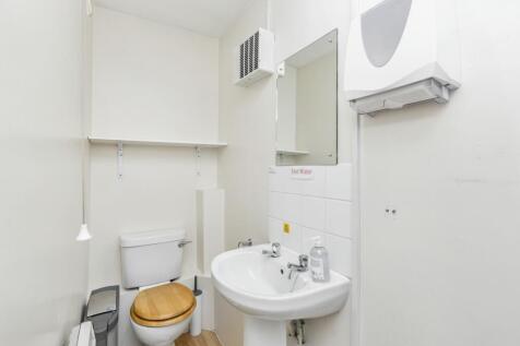 107 High Street, Witney, Oxfordshire, OX28 6HY