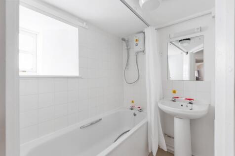 107 High Street, Witney, Oxfordshire, OX28 6HY