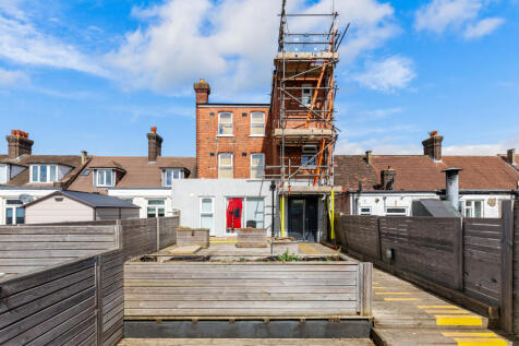 29 The Market, Wrythe Lane, Carshalton, Surrey SM5 1AG