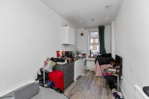 29 The Market, Wrythe Lane, Carshalton, Surrey SM5 1AG