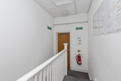 29 The Market, Wrythe Lane, Carshalton, Surrey SM5 1AG
