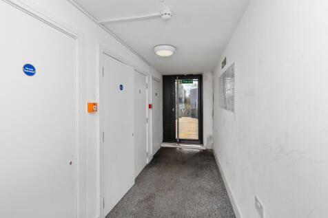 29 The Market, Wrythe Lane, Carshalton, Surrey SM5 1AG
