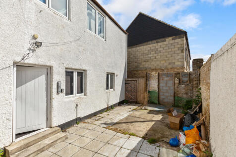 39 Upper Wickham Lane, Welling DA16 3AD
