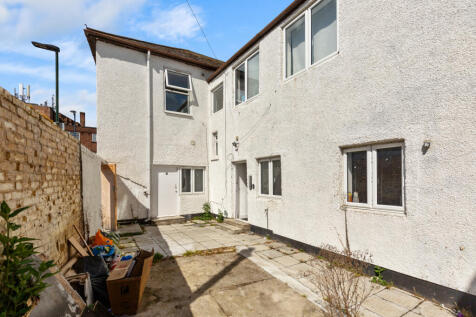 39 Upper Wickham Lane, Welling DA16 3AD