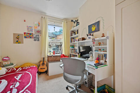 142 Becklow Road, London, W12 9HJ
