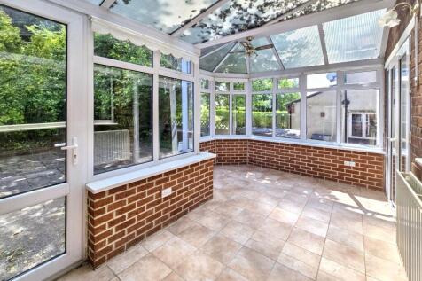 25 Westbrook Drive, Chesterfield, S40 3PQ