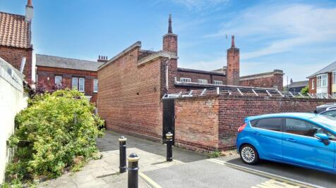 St John Ambulance, 27 Fleetgate, Barton-upon-Humber, Lincolnshire DN18 5QA