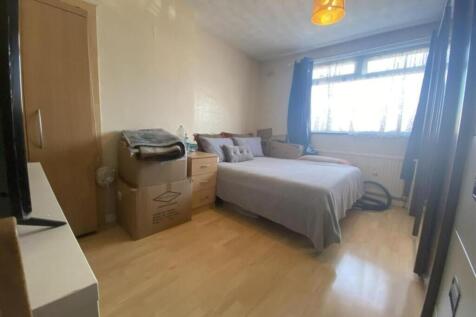 21 Gloucester Grove, Edgware, Middlesex, HA8 0ER
